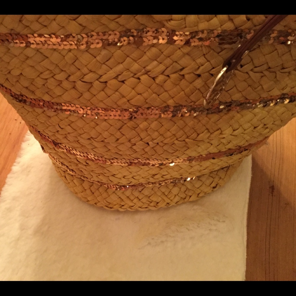 Straw tote - Picture 11 of 11